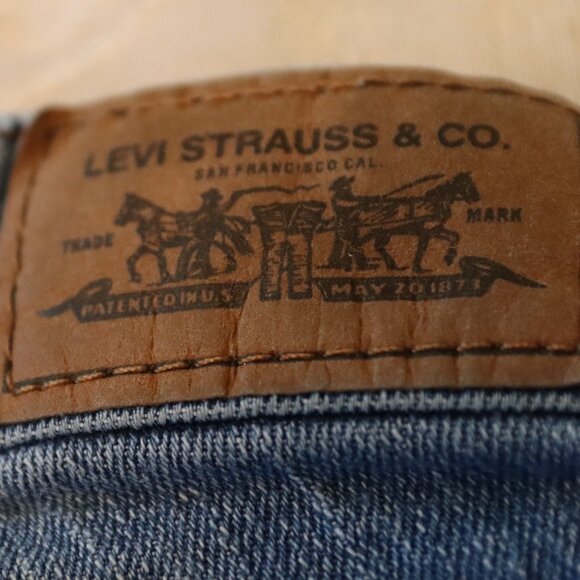 Levi's Curvy Fit Boot Leg Denim Blue Jeans Size 12 - Picture 8 of 16